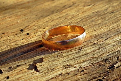 Россиянин нашел обручальное кольцо в буханке хлеба