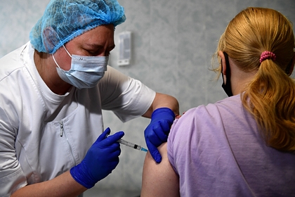 Инфекционист перечислил необходимые каждому россиянину прививки