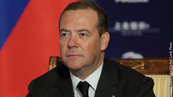 В «Единой России» сообщили о болезни Медведева