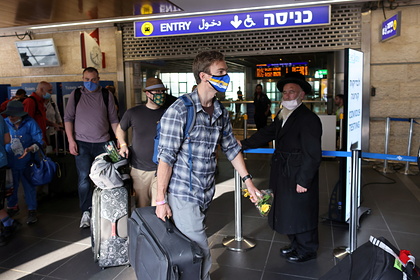 Израиль открыл границы для привившихся «Спутником V» туристов