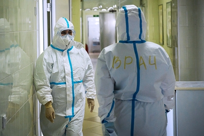 Минздрав направил медиков в российский регион для помощи в борьбе с COVID-19