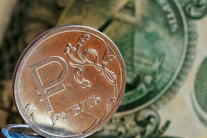 Экономисты назвали возможные последствия новых санкций США для рубля
