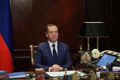 Медведев предложил США представить попадание украинской ракеты в Капитолий