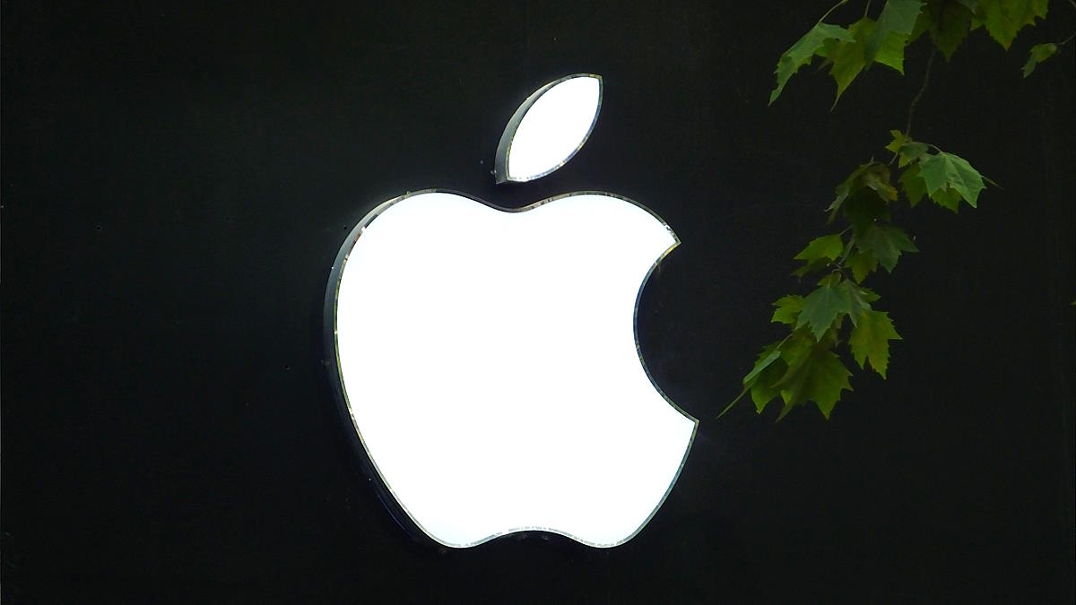  Apple  1,1  