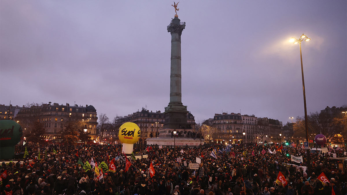 1,2 миллиона французов вышли на протесты против пенсионной реформы