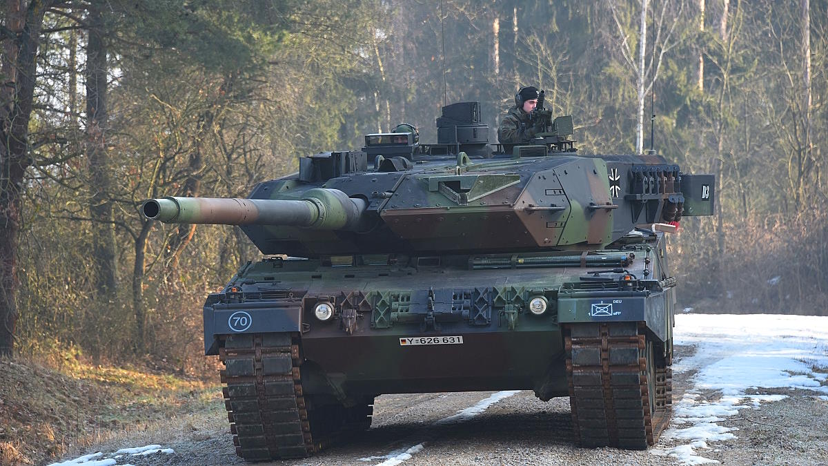 :     19  Leopard 2