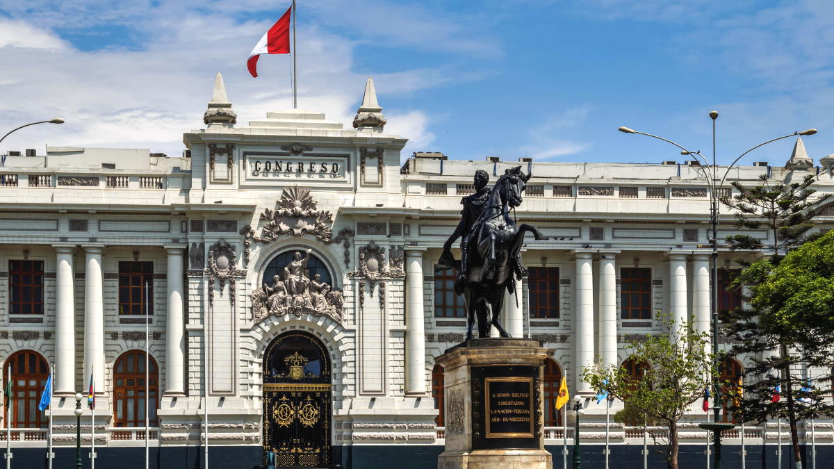 Парламент Перу отклонил предложение о досрочном проведении выборов