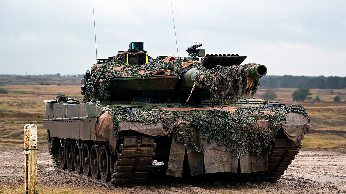      Leopard 2,  