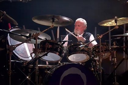 Барабанщик Queen выступил на «Евровидении»
