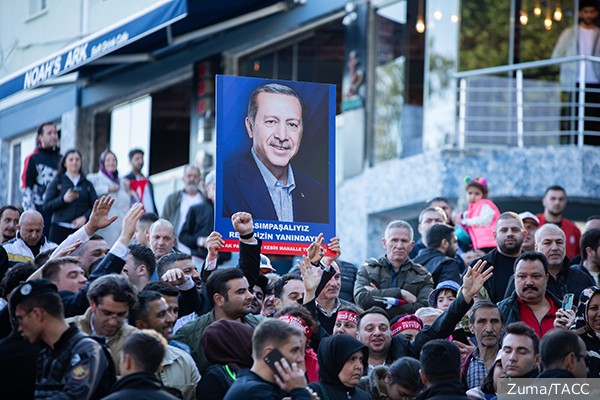 Действующий президент Турции Эрдоган набрал 49,35% голосов после вскрытия 100% избирательных урн