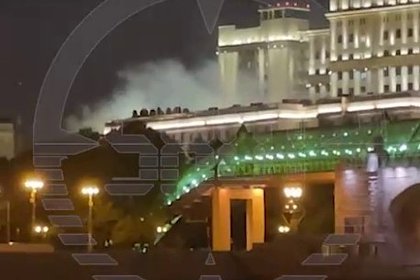 Дым над зданием Минобороны в Москве попал на видео