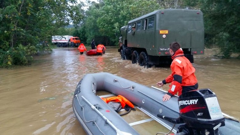 МЧС направило в Приморье группу для ликвидации последствий наводнений
