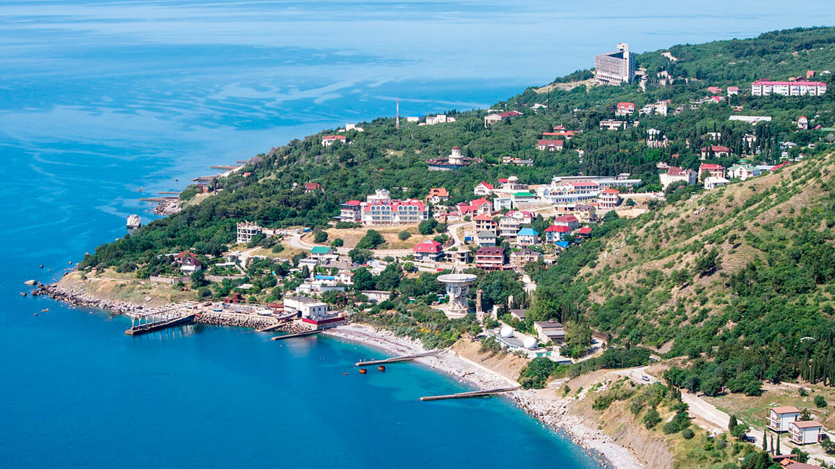 В Крыму продали первые объекты недвижимости украинских олигархов