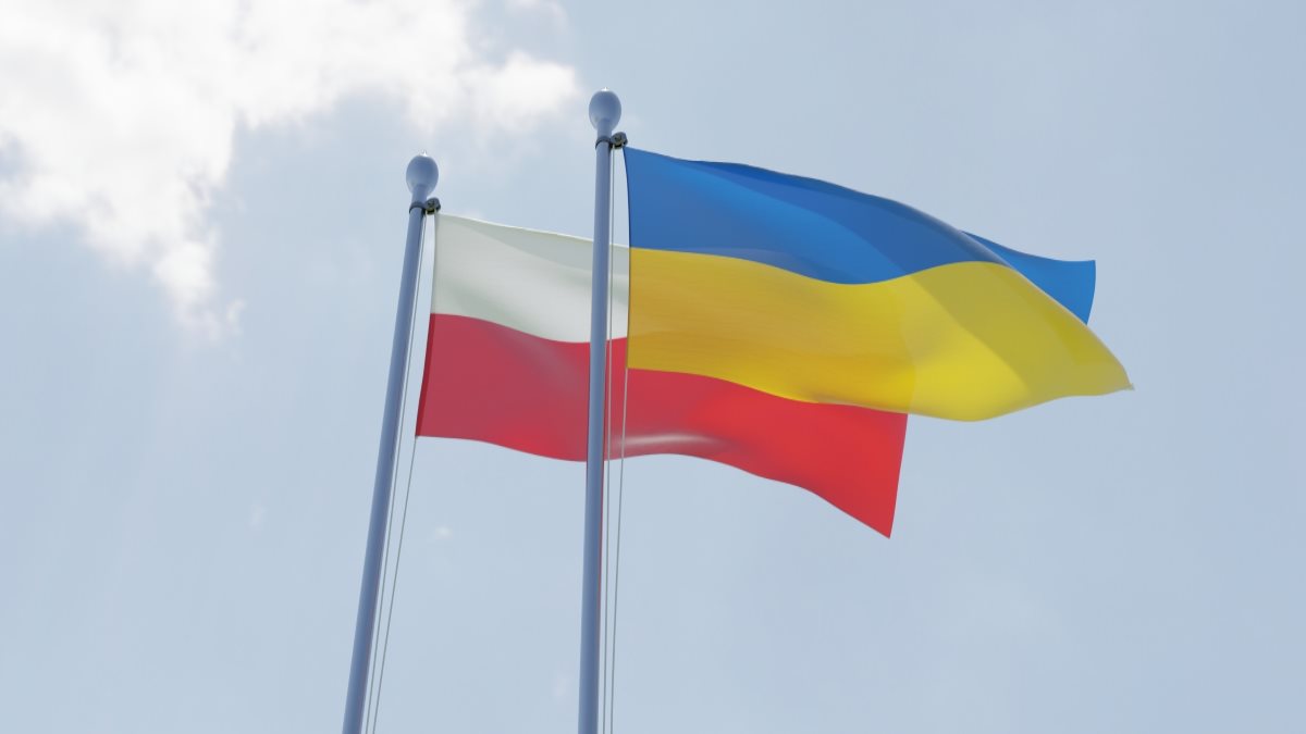 Bloomberg: США призвали Польшу назвать причины прекращения поддержки Украины