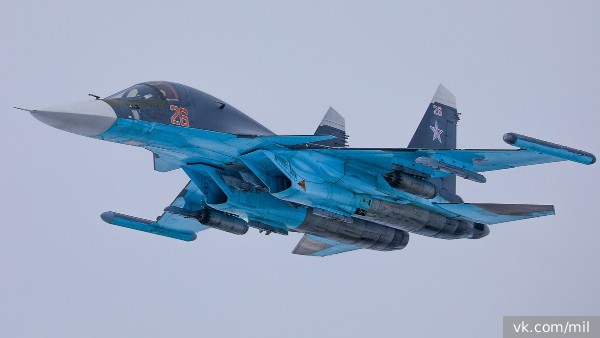 Минобороны: Российские Су-34 поразили пункты управления беспилотниками ВСУ на краснолиманском направлении