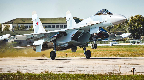 ВКС России получили партию самолетов Су-57 и Су-35С