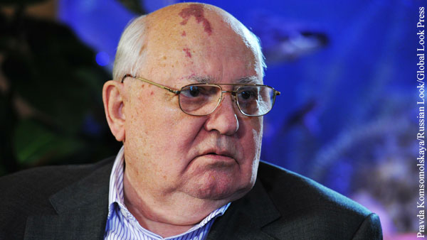 Горбачев предложил странам мира сократить военные расходы