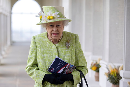 В Британии оценили вероятность отречения Елизаветы II от трона после смерти мужа