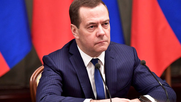 Медведев напомнил об опыте стендапа у властей Украины