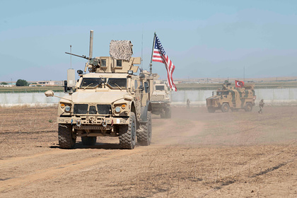 Американские военные получили ранения при обстреле базы в Сирии