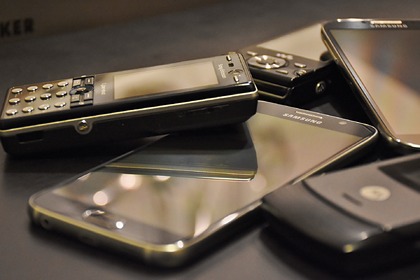 Эксперт призвал не выбрасывать старые смартфоны