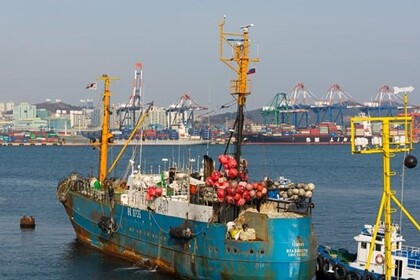 Российское рыболовецкое судно загорелось в норвежском порту