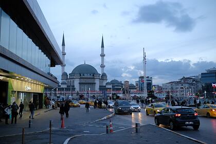 Отец пропавшего 12 дней назад в Стамбуле туриста рассказал о ходе поисков сына