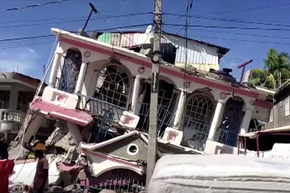 Более 200 человек стали жертвами землетрясения на Гаити