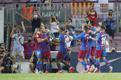 «Барселона» одержала победу в первом матче после ухода Месси