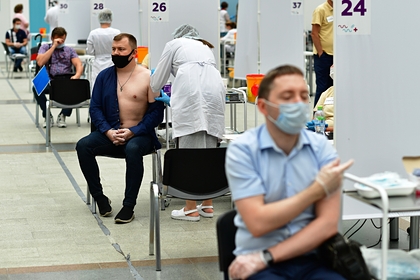 Гинцбург назвал сроки появления в России коллективного иммунитета