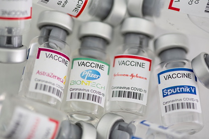 В ВОЗ оценили необходимость вакцинации от COVID-19 для въезда в страну