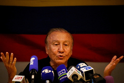 Кандидат в президенты Колумбии заявил о готовящемся на него покушении