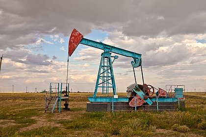 Россия и Саудовская Аравия резко сократят добычу нефти