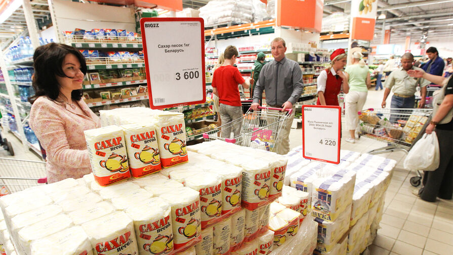 Лукашенко приказал заморозить все цены. Что будет с экономикой Белоруссии