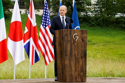  G7        