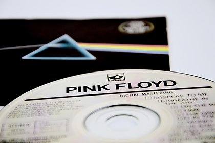 Pink Floyd   500       28  