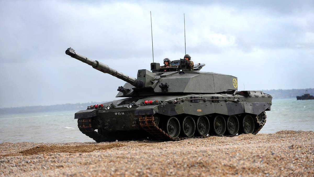 Великобритания направит Киеву 14 танков Challenger 2