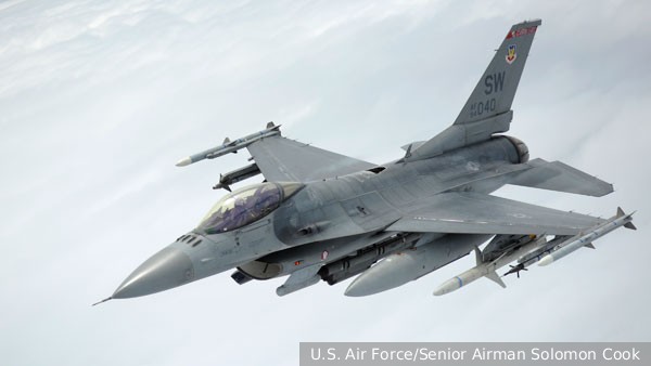  :   F-16    