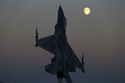         F-16