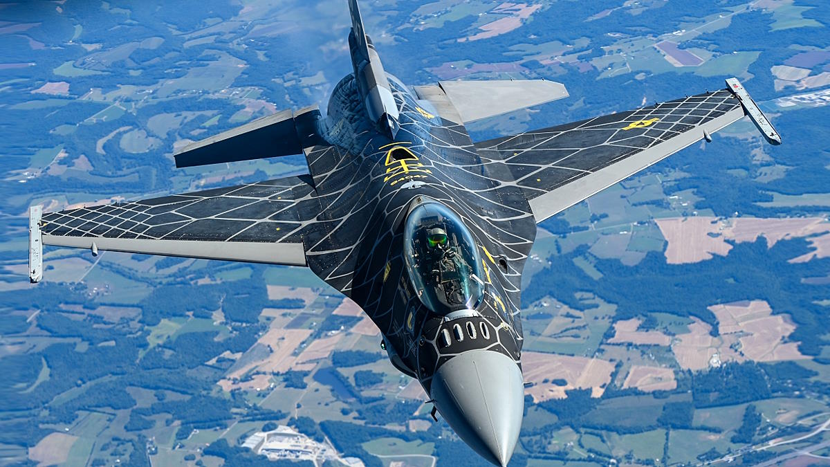        F-16