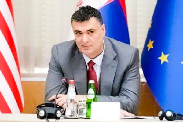 Балканист Бондаренко: Сербский министр Баста переступил черту дозволенного