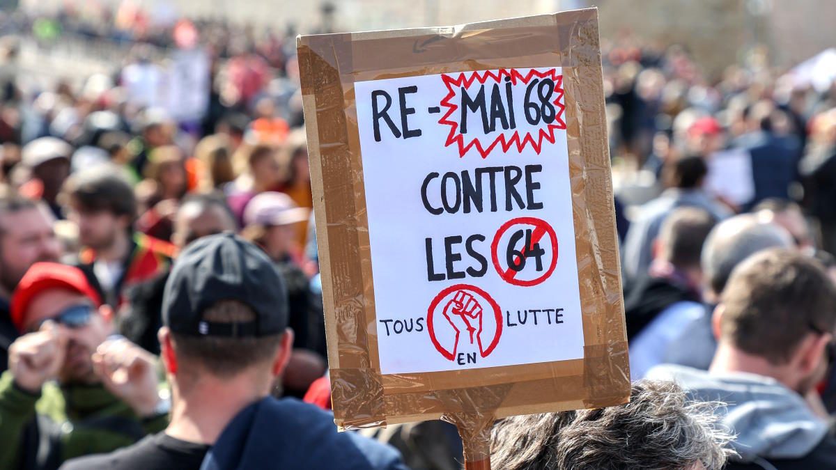 Во Франции пройдет общенациональная забастовка против пенсионной реформы