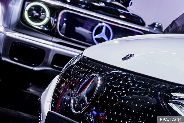 : Mercedes-Benz         