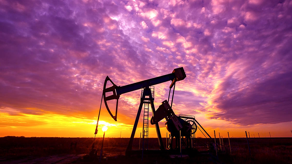 Пошлина на экспорт нефти из РФ повышается до $14,4 за тонну
