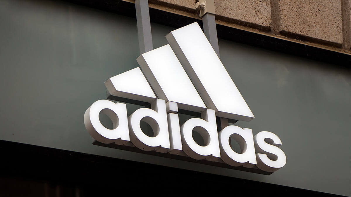 : Adidas     