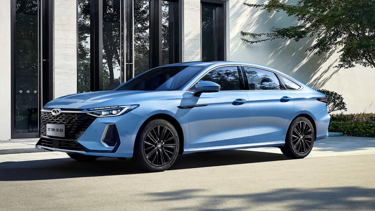  Chery Arrizo 8       