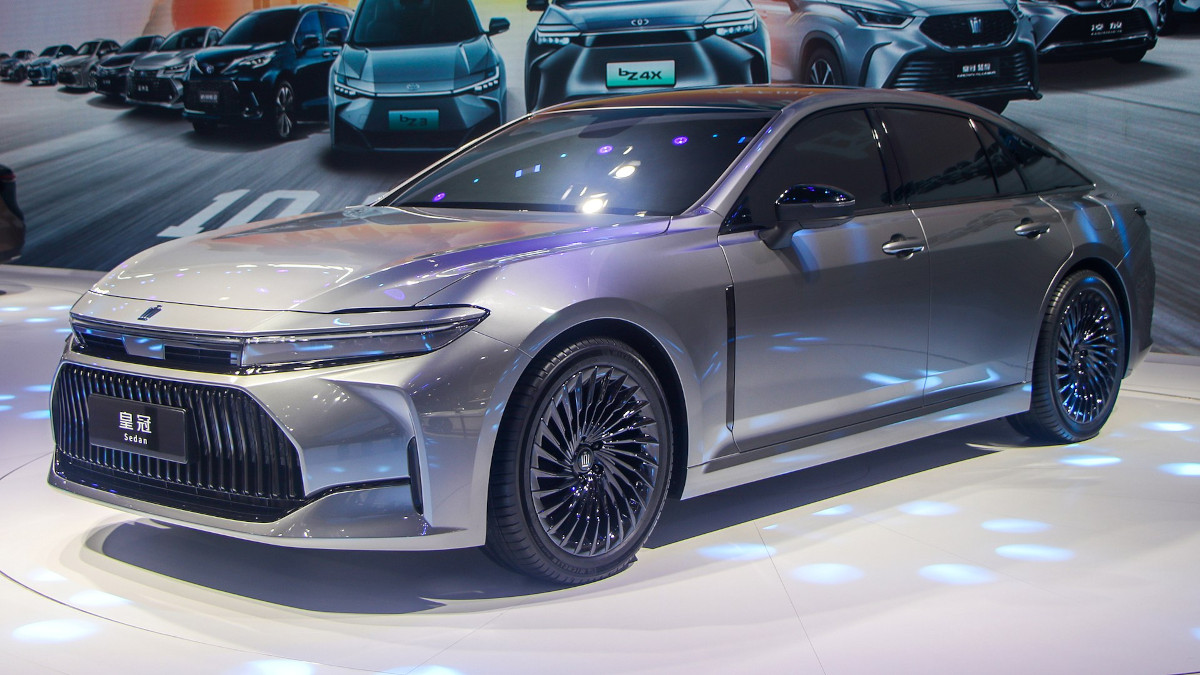 Toyota     Crown