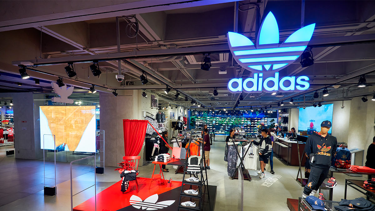  : Daher Group     Adidas  
