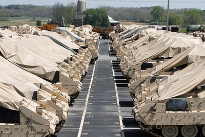       Leopard 2  M2 Bradley