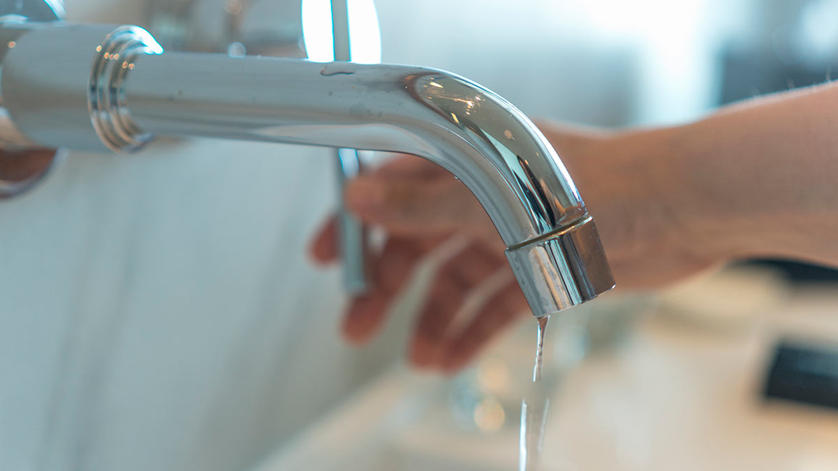 В России предлагают запретить отключать горячую воду более чем на 14 дней